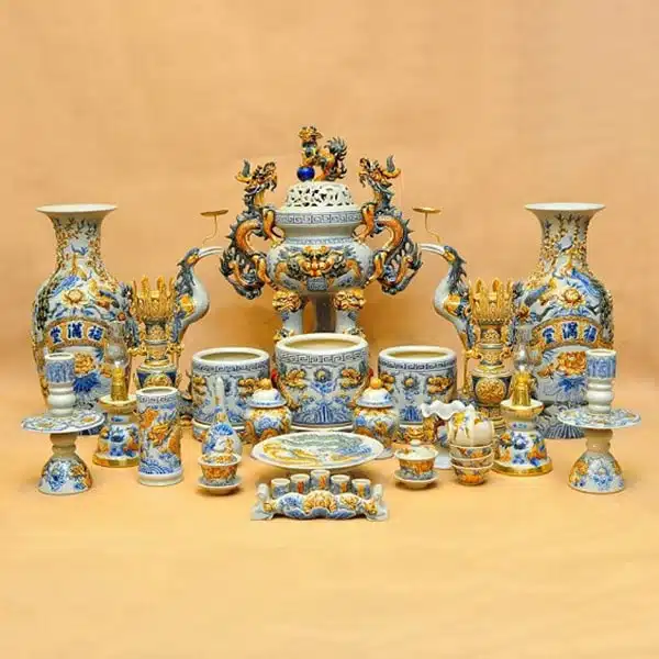 Đồ thờ gốm sứ